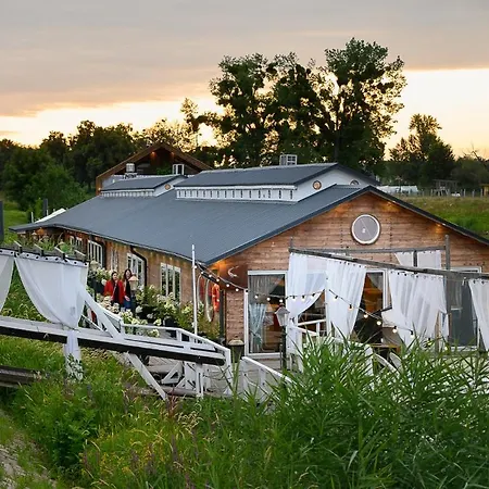 Hotel apartamentowy Kapitańskie - Pływające Oława