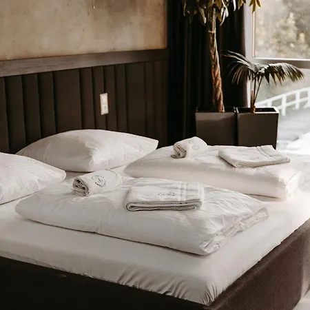 아파트호텔 Kapitanskie - Plywajace 와와