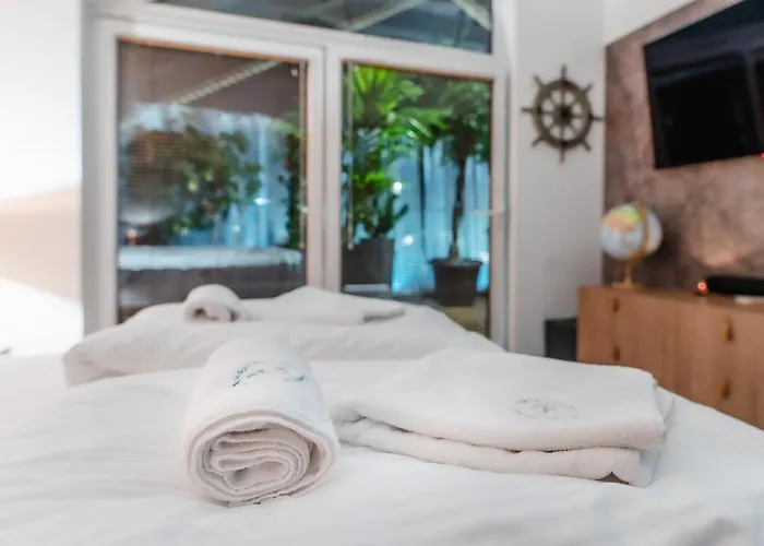 Kapitanskie - Plywajace 4* Олава