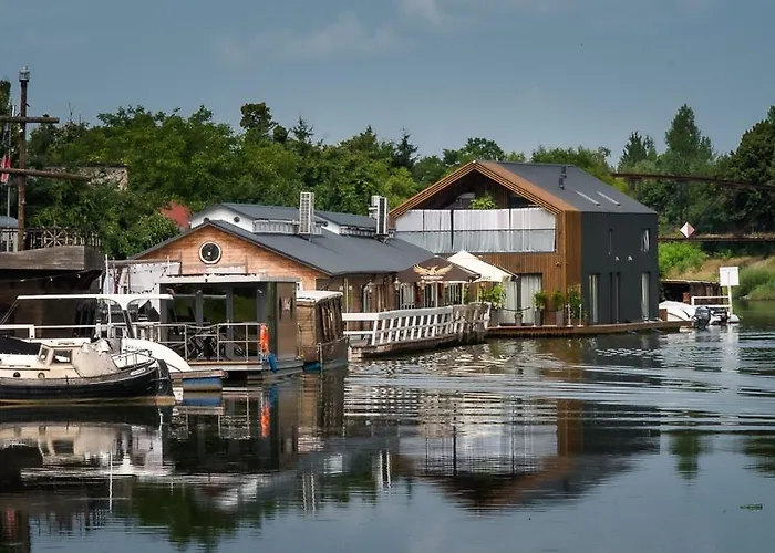 Апарт-отель Kapitanskie - Plywajace 4*